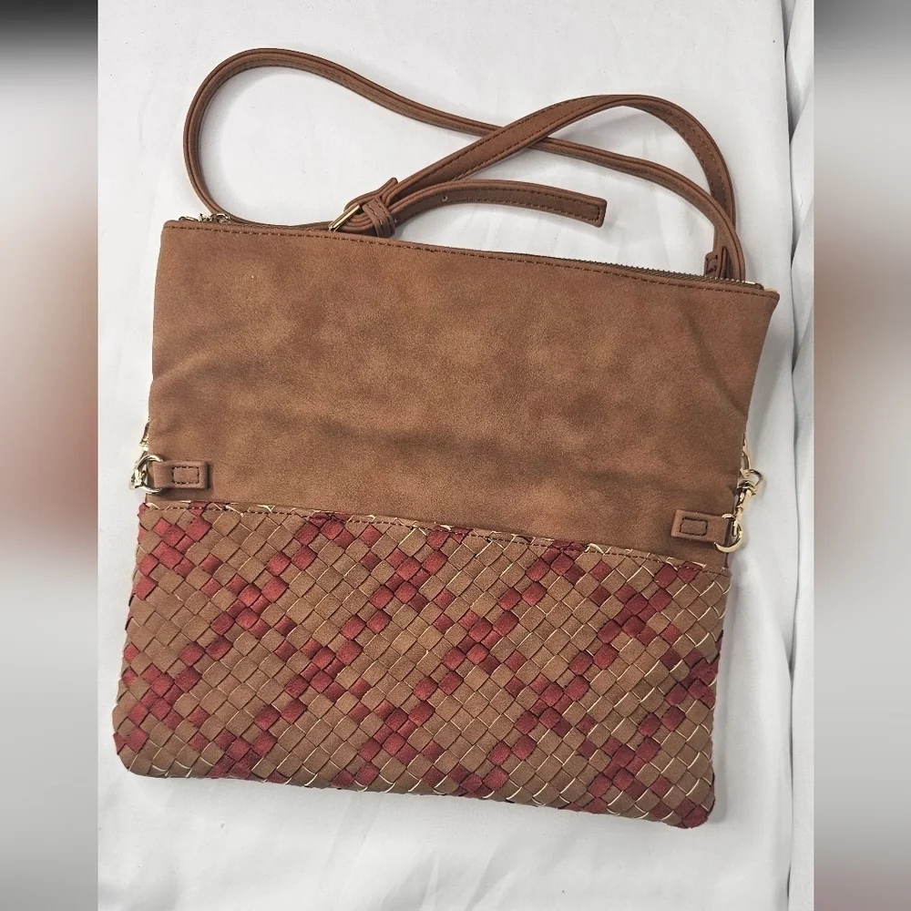 ​Deux Lux Woven Foldover Crossbody Bag Brown Burgundy Weave Chain Strap Clutch